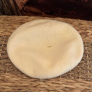 Classic Cream Wool Beret